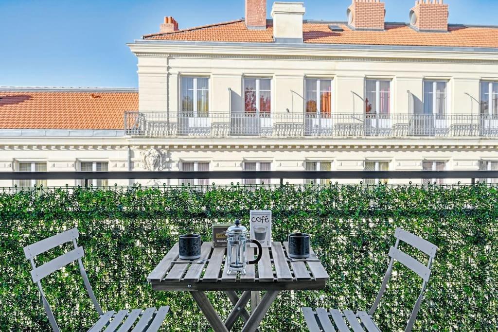 Le Loft Des Papes - 2 Terrasses - Vue Panoramique Sur La Ville - Ac Clim Avignon Exterior photo